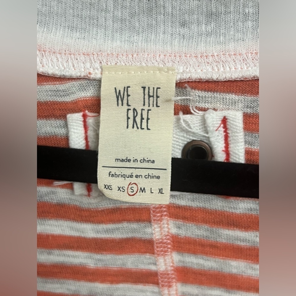 Small- WE THE FREE Linen-blend Coral Striped Oversized Raw Trim T-Shirt - Picture 6 of 10